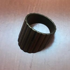 Thick band ring